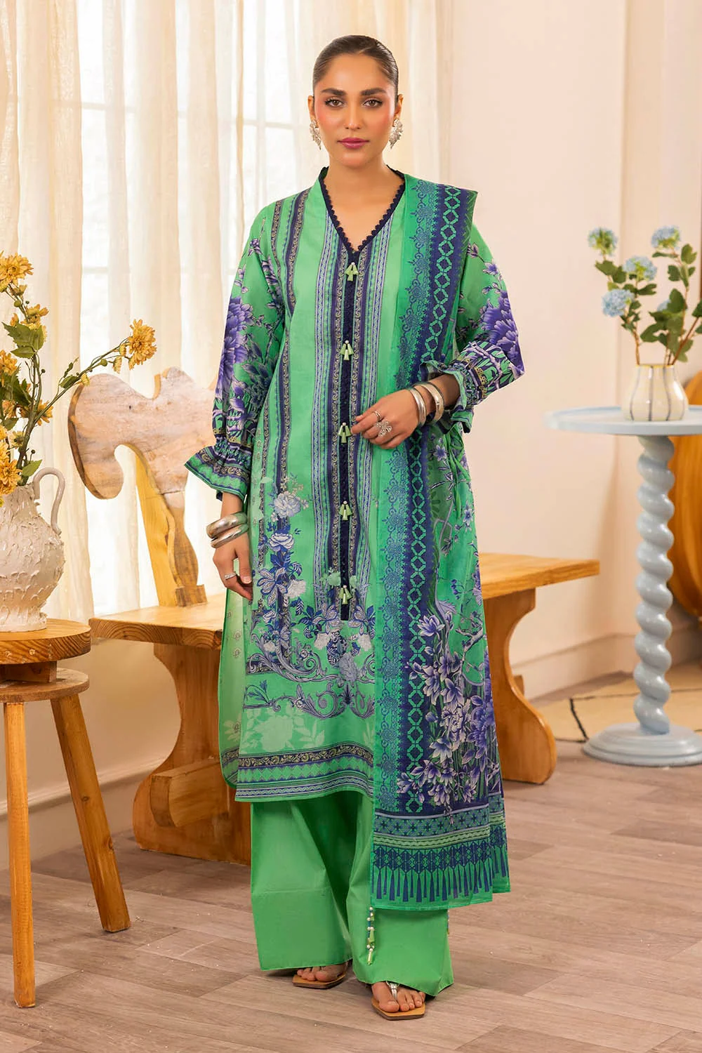 Amna Collection – Premium Resale Gul Ahmed Dresses for Men and Women at Affordable Prices
